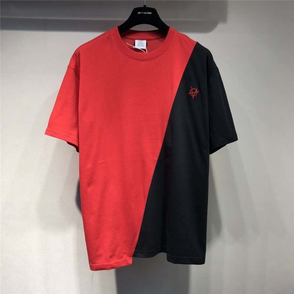 2021 new red black patchwork short sleeve men women embroidery vetements t shirt tee jfd0, White;black
2021 new red black patchwork short sleeve men women embroidery vetements t shirt tee jfd0, White;black