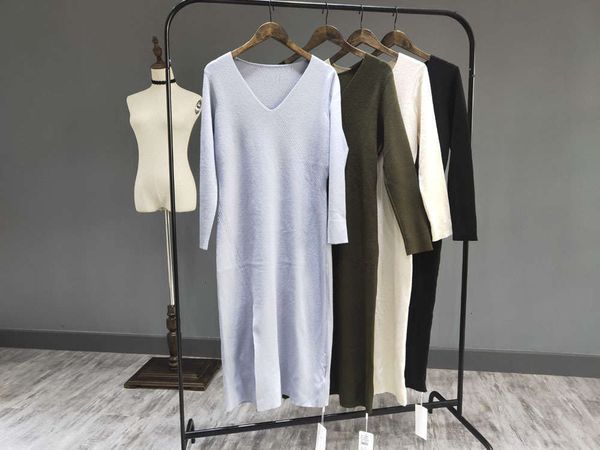 temperament v-neck split knitted dress long skirt women's clothing 4-color autumn / winter 2020 new product 892502 hot, Black;gray
temperament v-neck split knitted dress long skirt women's clothing 4-color autumn / winter 2020 new product 892502 hot, Black;gray