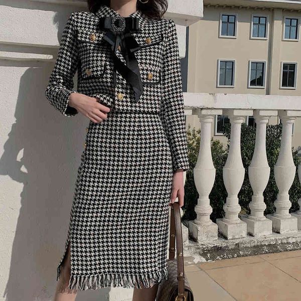 two piece dress alta qualidade pequeno perfumado saia terno feminino temperamento houndstooth casaco curto + cintura alta mid-length de duas, White
two piece dress alta qualidade pequeno perfumado saia terno feminino temperamento houndstooth casaco curto + cintura alta mid-length de duas, White