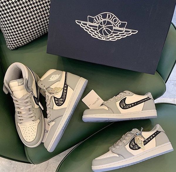 19ss cònvèrsè air dìòr paris homme kàws kim jones oblique 03122 basketball casual men women luxury designer triple s sneakers canvas shoes 
19ss cònvèrsè air dìòr paris homme kàws kim jones oblique 03122 basketball casual men women luxury designer triple s sneakers canvas shoes