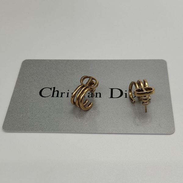 women earrings fashion simple bronze letters comfortable fashion national fashion temperament 925 silver needle earrings accessories black f
women earrings fashion simple bronze letters comfortable fashion national fashion temperament 925 silver needle earrings accessories black f