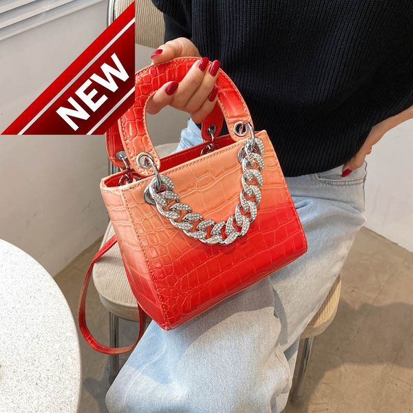 small female 2022 spring and summer new fashion portable princess texture stone grain gradient color messenger women's bag
small female 2022 spring and summer new fashion portable princess texture stone grain gradient color messenger women's bag