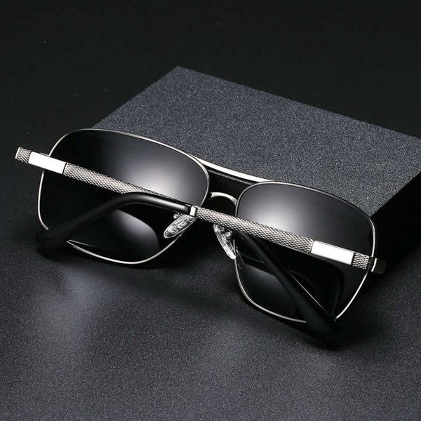 2021 men sunglasses for new drivers square in polarized driving glasses classic double beam sunglasses, White;black
2021 men sunglasses for new drivers square in polarized driving glasses classic double beam sunglasses, White;black