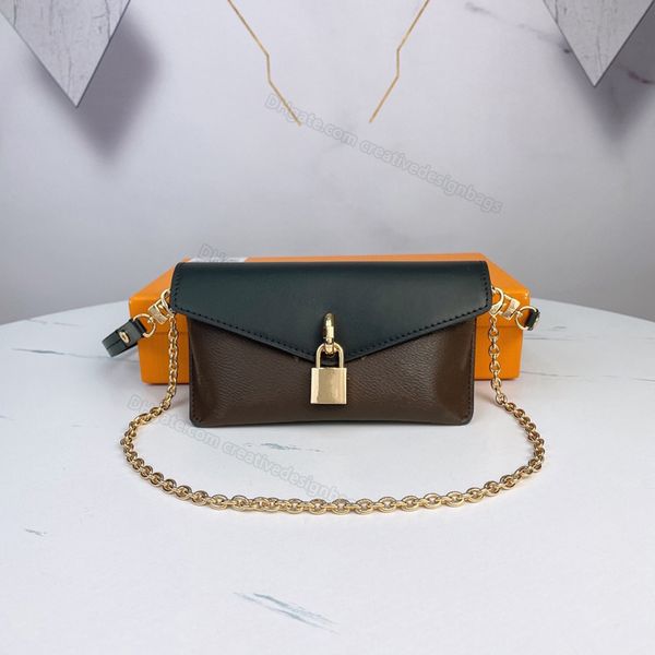 ladies shoulder bag lock buckle crossbody padlock postman upper strap designer handbag double chain underarm canvas natural cowhide mini fas
ladies shoulder bag lock buckle crossbody padlock postman upper strap designer handbag double chain underarm canvas natural cowhide mini fas
