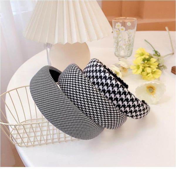 black plaid check lightly padded headband fall women hairband gingham head bezel hair hoop bands fashion hair acc qyljrt, Blue;red
black plaid check lightly padded headband fall women hairband gingham head bezel hair hoop bands fashion hair acc qyljrt, Blue;red