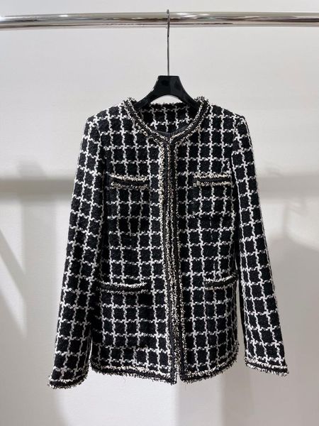 women's jackets 2021 women fashion high-quality long-sleeved round neck black and white plaid slim coat 1006, Black;brown
women's jackets 2021 women fashion high-quality long-sleeved round neck black and white plaid slim coat 1006, Black;brown