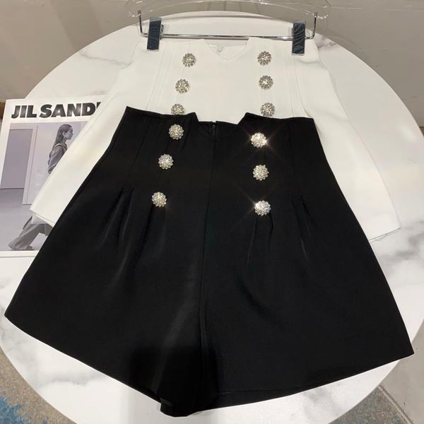 women's shorts 2021 summer diamond double breasted pure color all-matching elegant three-point suit female, White;black
women's shorts 2021 summer diamond double breasted pure color all-matching elegant three-point suit female, White;black