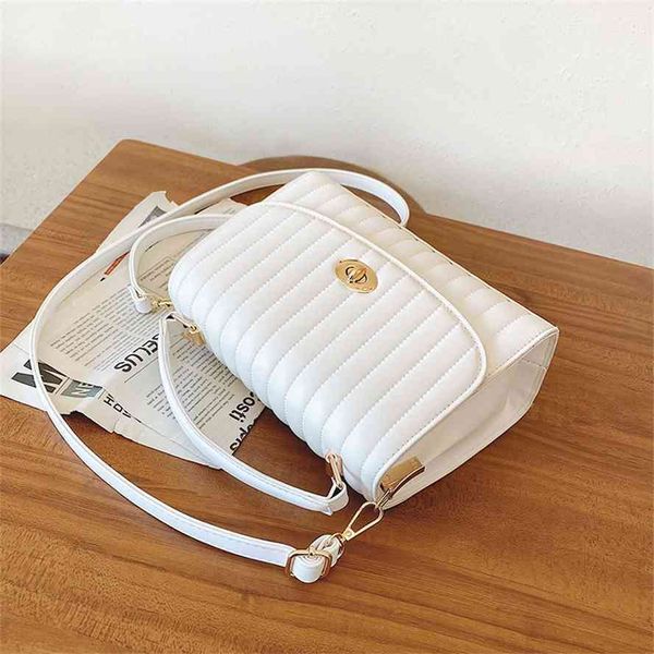 texture women's 2021 new fashion versatile messenger net red one shoulder portable small square bag
texture women's 2021 new fashion versatile messenger net red one shoulder portable small square bag