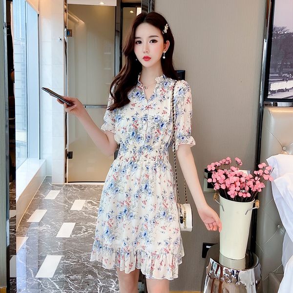 2021 new summer ruffles v-neck women floral print medium elastic waist ladies knee-length sweet white es vku6, Black;gray
2021 new summer ruffles v-neck women floral print medium elastic waist ladies knee-length sweet white es vku6, Black;gray