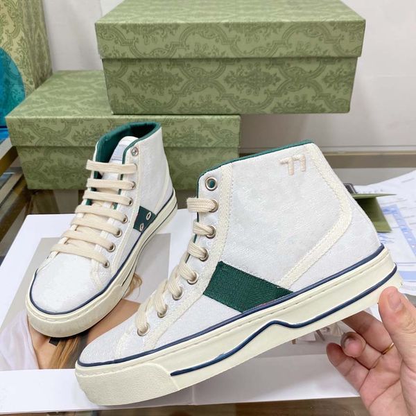 men casual shoes women travel 100% leather lace-up sneaker fashion lady designer running trainers letters woman shoe flat printed sneakers l, Black
men casual shoes women travel 100% leather lace-up sneaker fashion lady designer running trainers letters woman shoe flat printed sneakers l, Black