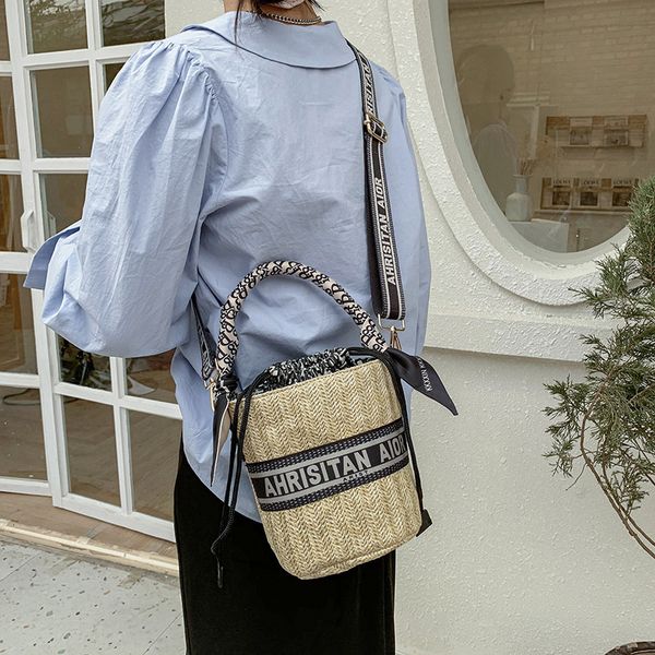 luxury designer same straw bag women new fashion portable bucket woven silk scarf messenger outlet salentu4
luxury designer same straw bag women new fashion portable bucket woven silk scarf messenger outlet salentu4