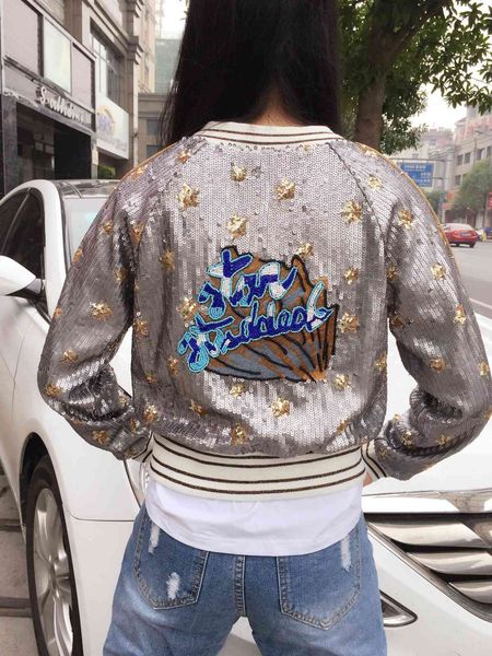 jacket the flavor in world is qinghuan autumn short , women's shining star embroidered baseball, Black;brown
jacket the flavor in world is qinghuan autumn short , women's shining star embroidered baseball, Black;brown