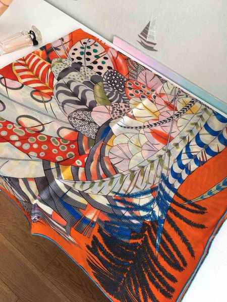 2020 arrival autumn spring classic feather 140*140 cm animal 65% cashmere 35% silk scarf wrap for women lady girl, Blue;gray
2020 arrival autumn spring classic feather 140*140 cm animal 65% cashmere 35% silk scarf wrap for women lady girl, Blue;gray