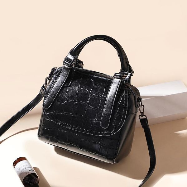 waist bags oil wax cowhide alligator pattern women's bag fashion simple business/leisure/travel multi-functional large capacity handbag
waist bags oil wax cowhide alligator pattern women's bag fashion simple business/leisure/travel multi-functional large capacity handbag