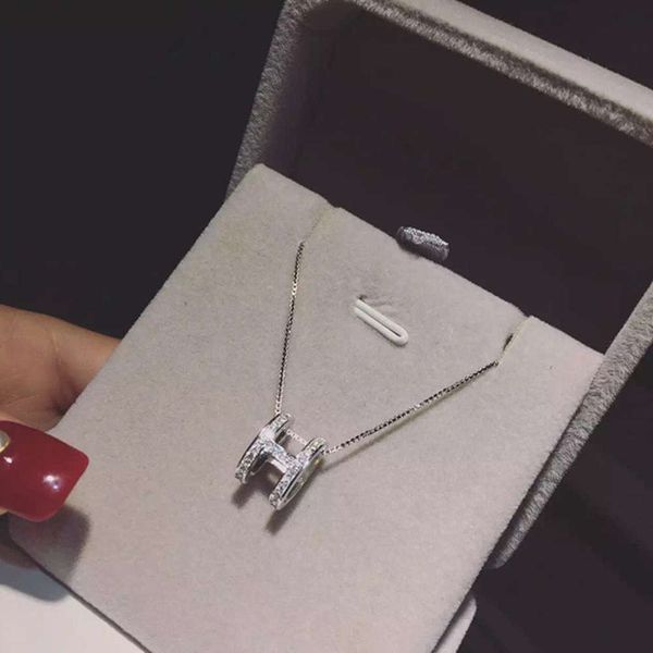 necklace simple versatile style fashion micro inlaid zircon full diamond letter clavicle, Silver
necklace simple versatile style fashion micro inlaid zircon full diamond letter clavicle, Silver