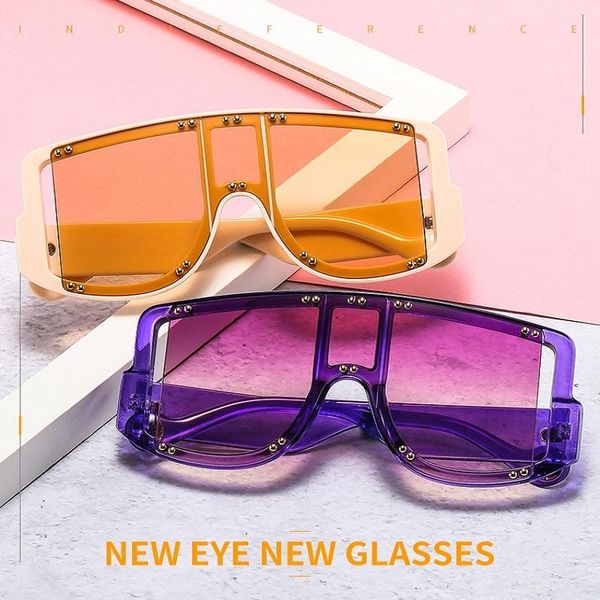 sunglasses metal rivet eyewear oversized mirror square men women shades glasses trend unique female uv400 2021, White;black
sunglasses metal rivet eyewear oversized mirror square men women shades glasses trend unique female uv400 2021, White;black
