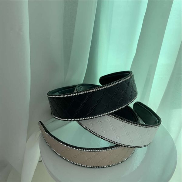 hbp fashion south korea east gate winter new fashionable rhombic leather hairband wide edition inlaid diamond temperament simple net red hai, Silver
hbp fashion south korea east gate winter new fashionable rhombic leather hairband wide edition inlaid diamond temperament simple net red hai, Silver