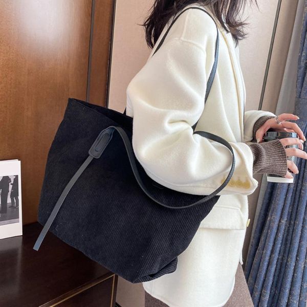 corduroy shoulder messenger bag women handbags totes bags fashion simple large capacity crossbody bags clutch bag
corduroy shoulder messenger bag women handbags totes bags fashion simple large capacity crossbody bags clutch bag