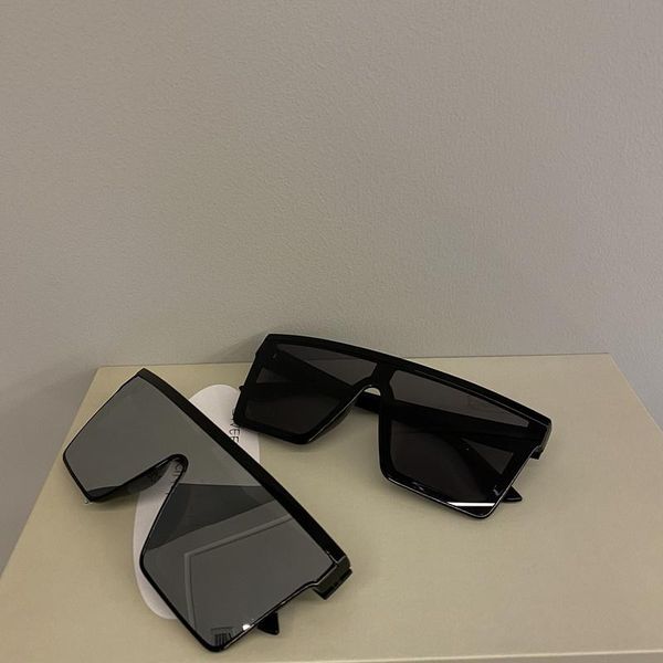 sunglasses european and american personality big frame square shape suitable for men women crowd trendy people must, White;black
sunglasses european and american personality big frame square shape suitable for men women crowd trendy people must, White;black