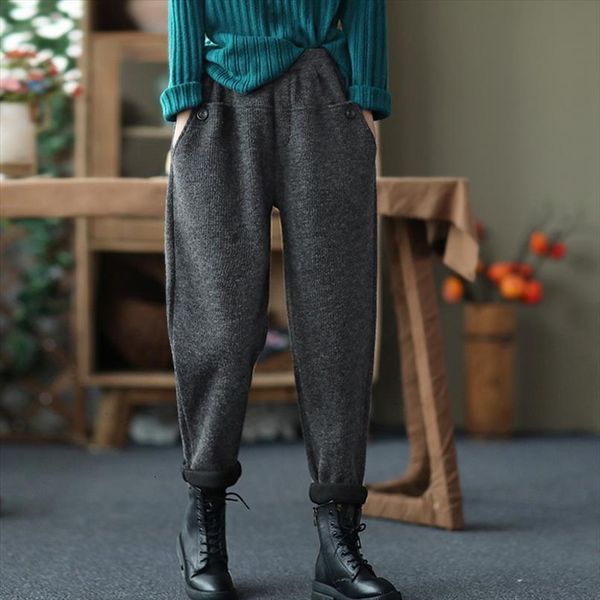 winter leisure elastic waist plush womens pants thickened knitted harem loose comfortable all match women warm, Black;white
winter leisure elastic waist plush womens pants thickened knitted harem loose comfortable all match women warm, Black;white