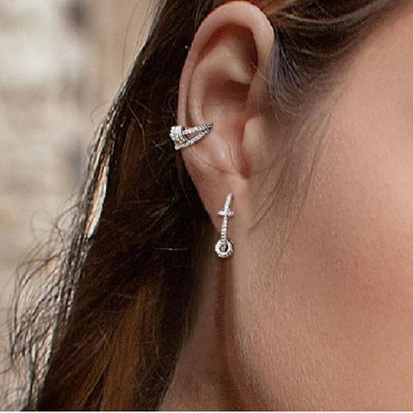 hoop & huggie movable circle earrings 925 sterling silver micro inlaid zircon exquisite fashion personality women's style, Golden;silver
hoop & huggie movable circle earrings 925 sterling silver micro inlaid zircon exquisite fashion personality women's style, Golden;silver