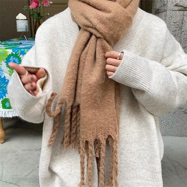 2021 new fashion trend with mohair women's scarf 14 colors optional simple candy warm, Blue;black
2021 new fashion trend with mohair women's scarf 14 colors optional simple candy warm, Blue;black