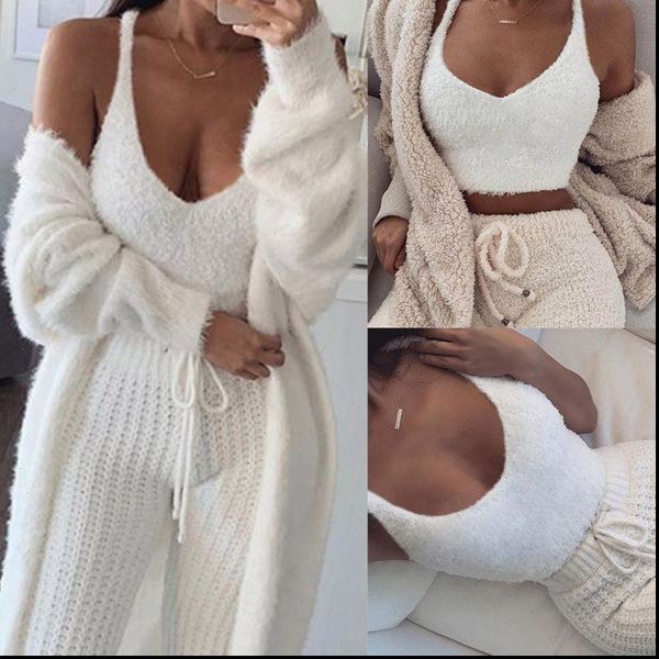 fashion wild women sleeveless short vest ladies casual v neck white new drop shipping good quality 
fashion wild women sleeveless short vest ladies casual v neck white new drop shipping good quality