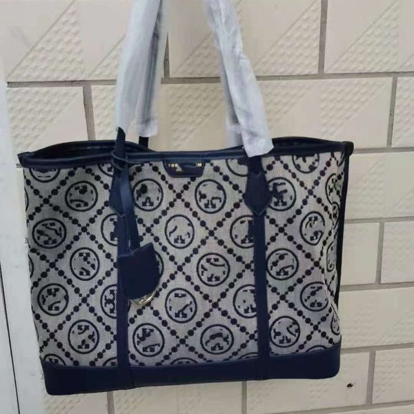 80% off outlet store new women's double-sided shopping bag good quality high-capacity canvas tote tide brand single shoulder diagonal f, Black;red
80% off outlet store new women's double-sided shopping bag good quality high-capacity canvas tote tide brand single shoulder diagonal f, Black;red