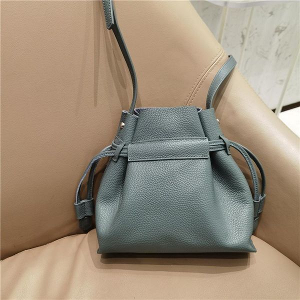 evening bags chic all-match lucky purse 100% cowhide leather women shoulder crossbody bag small classic string close bucket luxury #3001
evening bags chic all-match lucky purse 100% cowhide leather women shoulder crossbody bag small classic string close bucket luxury #3001