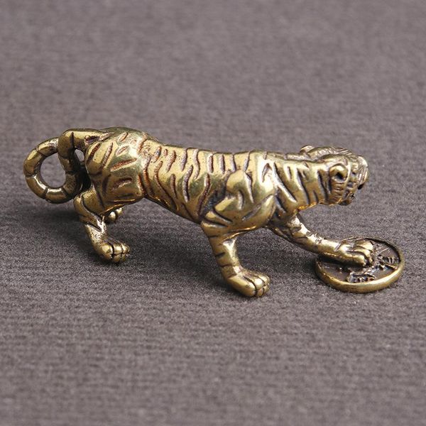 decorative objects & figurines solid brass big tiger ornaments pure copper animal tigers model statue miniatures desk decorations vintage ho
decorative objects & figurines solid brass big tiger ornaments pure copper animal tigers model statue miniatures desk decorations vintage ho