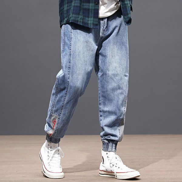 2021 new japanese style fashion stripe designer blue color denim cargo pants slack bottom hip hop jeans men joggers 238d
2021 new japanese style fashion stripe designer blue color denim cargo pants slack bottom hip hop jeans men joggers 238d