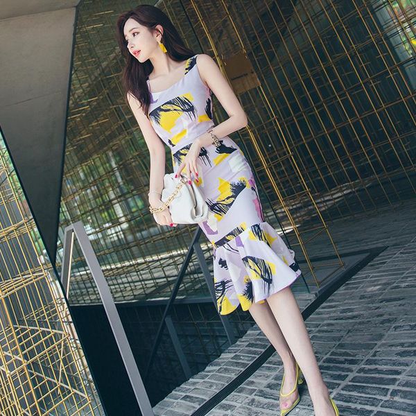 casual dresses women's summer 2021 light luxury vest high-end ladies graceful and fashionable printed fishtail dress, Black;gray
casual dresses women's summer 2021 light luxury vest high-end ladies graceful and fashionable printed fishtail dress, Black;gray