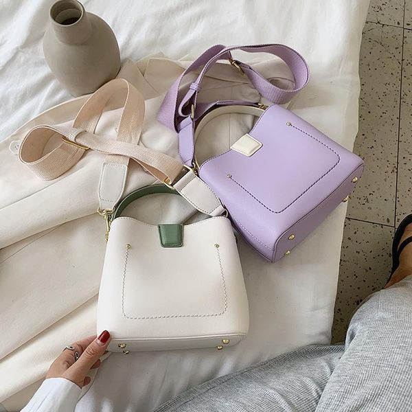 shoulder bags 2021 bag women's casual fashion korean version messenger bucket chain portable sports
shoulder bags 2021 bag women's casual fashion korean version messenger bucket chain portable sports
