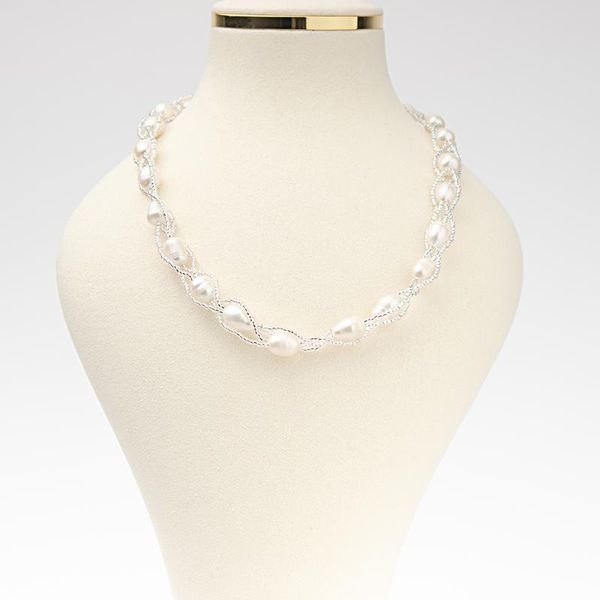 beaded, strands genuine freshwater pearl white and black color magnets clasp bracelet necklace set fashion jewelry for women girl
beaded, strands genuine freshwater pearl white and black color magnets clasp bracelet necklace set fashion jewelry for women girl