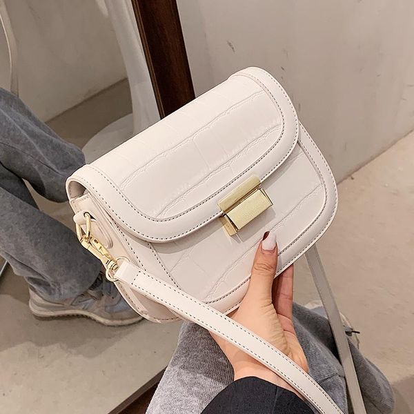 niche design selling handbags 2021 new fashion messenger bag high-end sense of popular stone pattern square bag width: 20cm
niche design selling handbags 2021 new fashion messenger bag high-end sense of popular stone pattern square bag width: 20cm