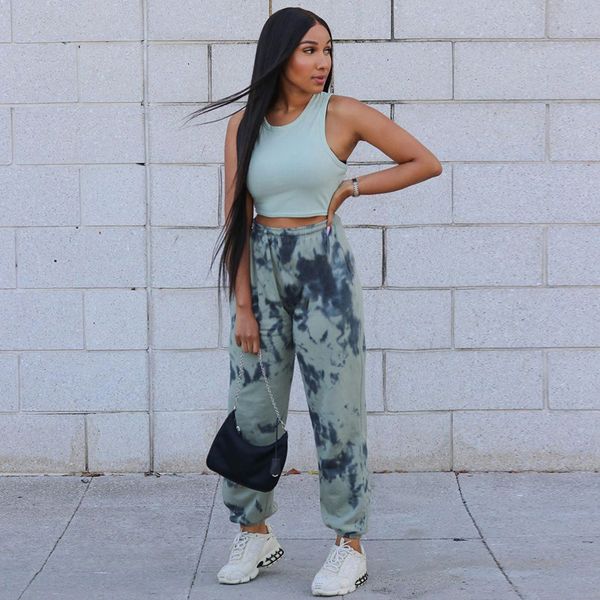 autumn women sweatpant tie dye camouflage trousers cargo pantalones 2021 casual streetwear loose female cotton capris, Black;white
autumn women sweatpant tie dye camouflage trousers cargo pantalones 2021 casual streetwear loose female cotton capris, Black;white