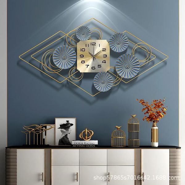 modern light luxury decorative clock personality creative wrought iron wall clock decorations living room wall ornament
modern light luxury decorative clock personality creative wrought iron wall clock decorations living room wall ornament