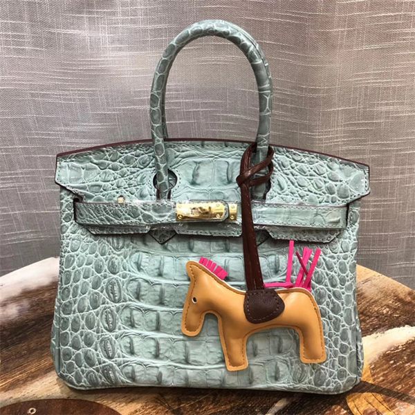 fashion bag crocodile bone grain cowhide atmospheric leather women s bag tide portable single shoulder messenger bag
fashion bag crocodile bone grain cowhide atmospheric leather women s bag tide portable single shoulder messenger bag