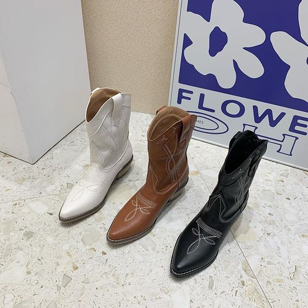 boots women winter western booties slip on flats mid heels black/white/brown sewing design fashion calf woman size 39
boots women winter western booties slip on flats mid heels black/white/brown sewing design fashion calf woman size 39