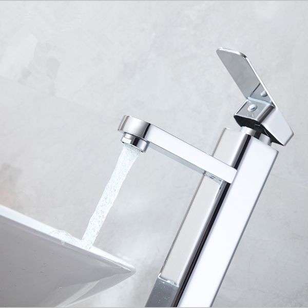 2021 new solid brass bathroom basin faucet cold and water mixer sink tap single handle deck mounted chrometap 2pgk
2021 new solid brass bathroom basin faucet cold and water mixer sink tap single handle deck mounted chrometap 2pgk