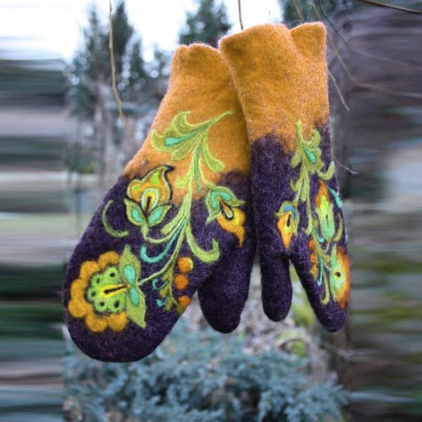 five fingers gloves women' winter colorful embroidered christmas mittens warm fashion print female, Blue;gray
five fingers gloves women' winter colorful embroidered christmas mittens warm fashion print female, Blue;gray