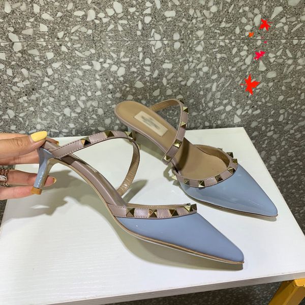 2021 good quality fashion women luxurys designers shoes designer sandals womens luxury high heels sandal dress shoess with box size 35-41 -m, Black
2021 good quality fashion women luxurys designers shoes designer sandals womens luxury high heels sandal dress shoess with box size 35-41 -m, Black