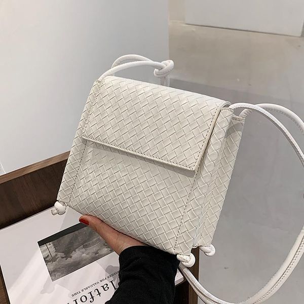 evening bags luxury leather woven crossbody shoulder for women 2021 wild large-capacity small square bag casual concise messenger 
evening bags luxury leather woven crossbody shoulder for women 2021 wild large-capacity small square bag casual concise messenger