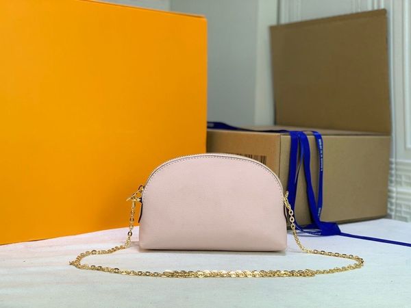 2021 fashion designer cosmetic bags for women genuine leather outdoor travel bag chains handbags
2021 fashion designer cosmetic bags for women genuine leather outdoor travel bag chains handbags