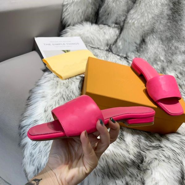 2021 black leather 4g flat sandals slippers with brass metal buckle detail sole height 5cm 
2021 black leather 4g flat sandals slippers with brass metal buckle detail sole height 5cm