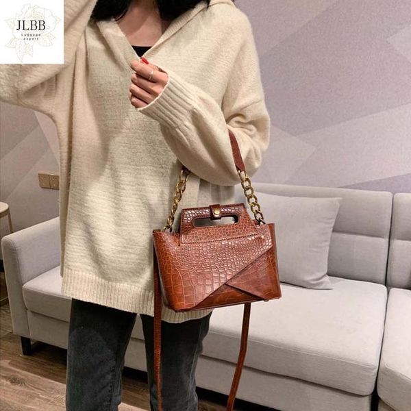 fashion alligator women shoulder bags designer handbags luxury pu leather chains female crossbody bag small flap lady purse 2021
fashion alligator women shoulder bags designer handbags luxury pu leather chains female crossbody bag small flap lady purse 2021