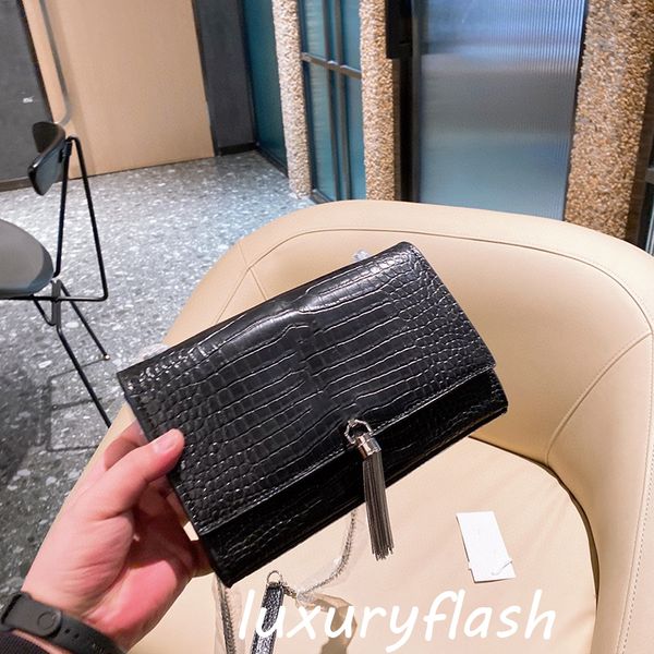 genuine leather crocodile pattern luxurys europe designers women crossbody bags golden hardware tassel chain handbag shoulder bag fashion
genuine leather crocodile pattern luxurys europe designers women crossbody bags golden hardware tassel chain handbag shoulder bag fashion