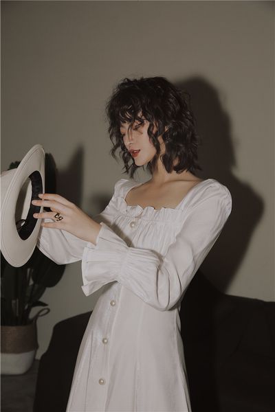 2021 new court white elegant women pearl square neck long sleeve ladies tunic midi autumn 1auq, Black;gray
2021 new court white elegant women pearl square neck long sleeve ladies tunic midi autumn 1auq, Black;gray
