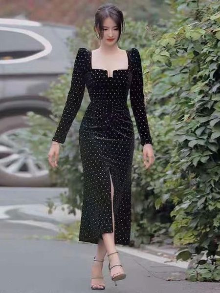 casual dresses catwalk women sheath dress split elegant long sleeve square collar velvet, Black;gray
casual dresses catwalk women sheath dress split elegant long sleeve square collar velvet, Black;gray