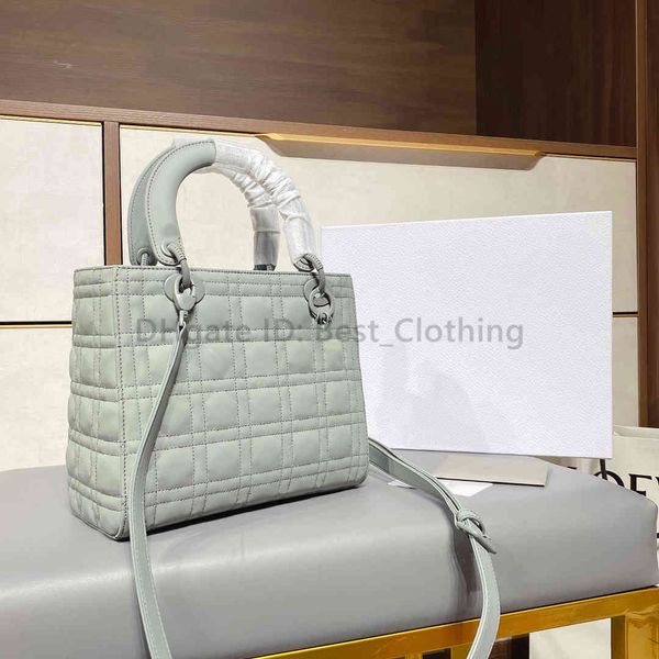 handbag designer handbags women luxurys designers bags 2021 deauville tote zhouzhoubao123 crossbody bag frosted same color silk
handbag designer handbags women luxurys designers bags 2021 deauville tote zhouzhoubao123 crossbody bag frosted same color silk